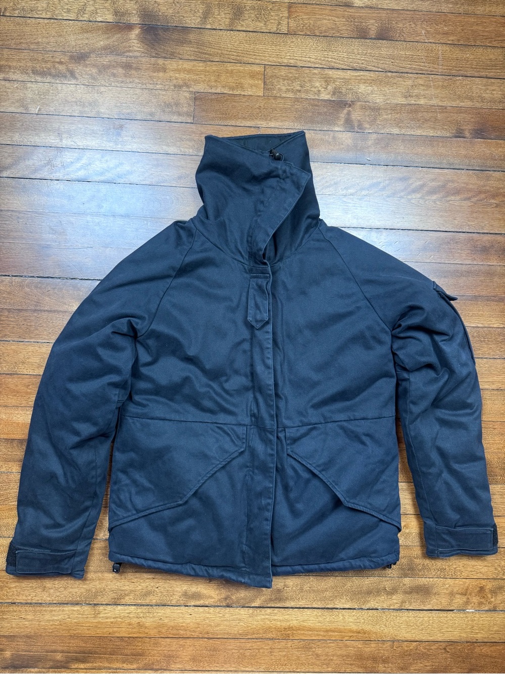 Club Monaco Women’s Dark Blue Technical Down Parka Size Medium